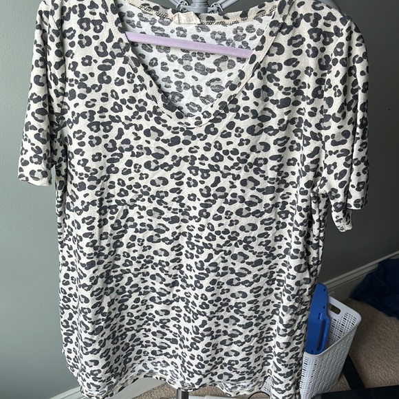 Grayscale cheetah print shirt. Fits like a tunic. - Picture 1 of 2